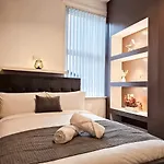 Nice And Comfy 1 Bedroom Apartment!